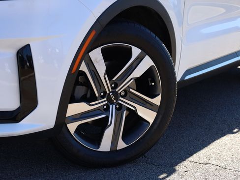 Used 2022 Kia Sorento SX Prestige w/ Panoramic Sunroof Package image 19