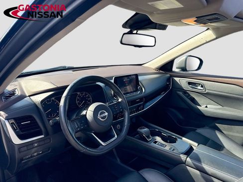 Used 2023 Nissan Rogue SL image 11