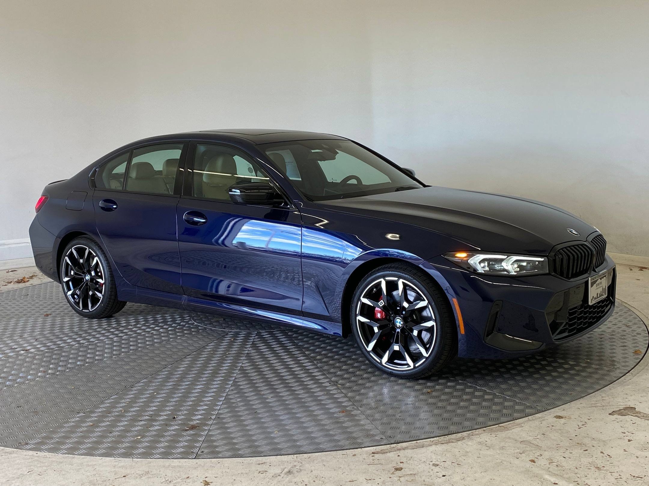 Used 2026 BMW 330i xDrive Sedan w/ M Sport Package AWD/4WD image 6