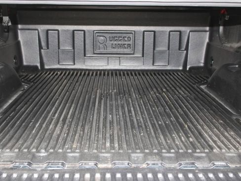 Used 2018 Chevrolet Silverado 1500 LT image 17