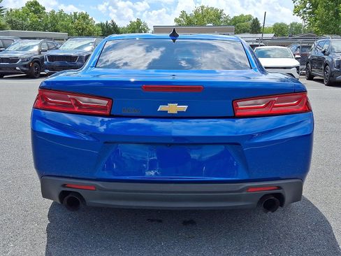 Used 2017 Chevrolet Camaro LT RWD image 7