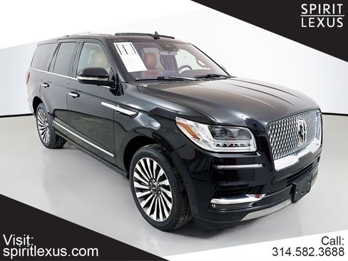Used 2019 Lincoln Navigator Reserve image 1