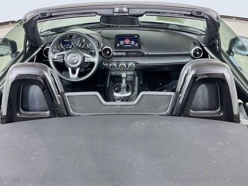 Used 2022 MAZDA MX-5 Miata Grand Touring RWD image 10