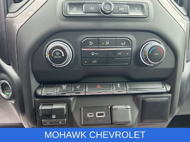 Used 2026 Chevrolet Silverado 3500 W/T AWD/4WD image 18