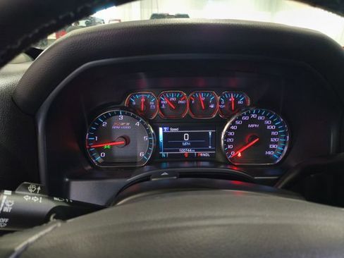 Used 2018 Chevrolet Silverado 1500 LT w/ All Star Edition AWD/4WD image 11