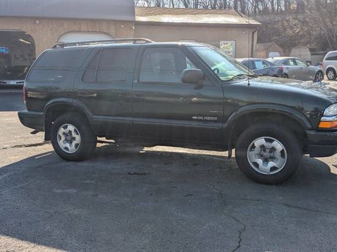 Used 2002 Chevrolet Blazer LS w/ Preferred Equipment Group image 4