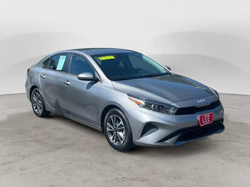 Used 2024 Kia Forte LXS FWD image 7