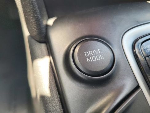 Used 2019 Hyundai Kona SE FWD image 26