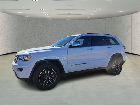 Used 2022 Jeep Grand Cherokee Limited image 2