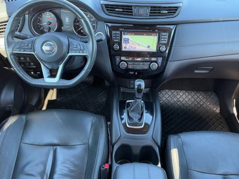 Used 2017 Nissan Rogue SL w/ SL Premium Package image 14