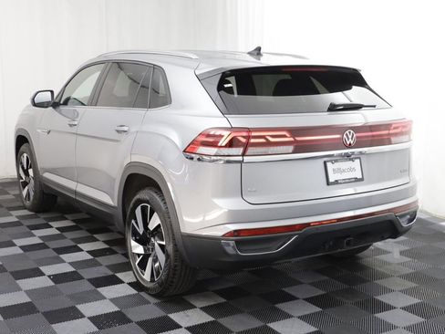 Used 2025 Volkswagen Atlas Cross Sport SE AWD/4WD image 15