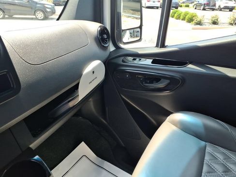 Used 2022 Mercedes-Benz Sprinter 3500 image 26