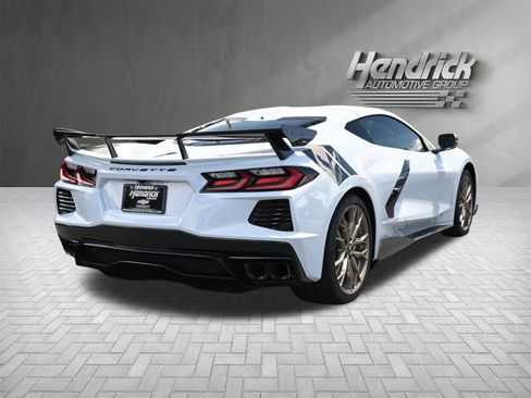 Used 2024 Chevrolet Corvette Stingray Premium Cpe RWD image 10