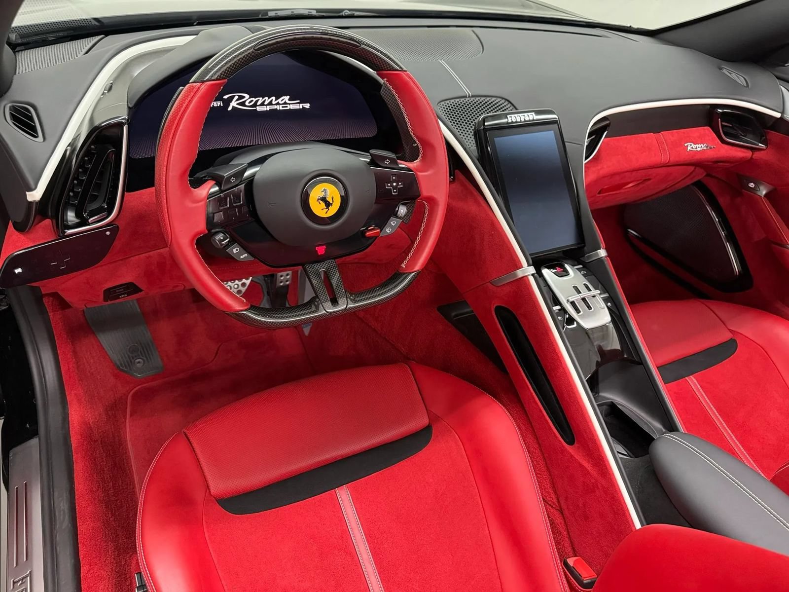 Used 2025 Ferrari Roma Spider RWD image 2