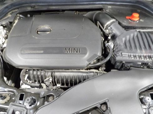 Used 2022 MINI Cooper 2-Door Hardtop image 17