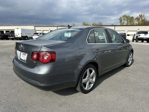 Used 2008 Volkswagen Jetta SEL image 4