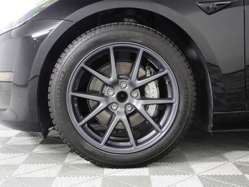 Used 2023 Tesla Model 3 Standard Range image 25