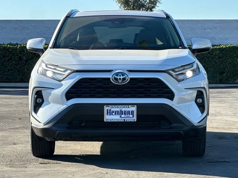 Used 2023 Toyota RAV4 XLE Premium image 9