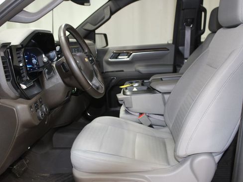 Used 2023 Chevrolet Silverado 1500 LT AWD/4WD image 33