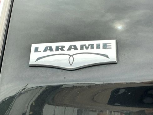 Used 2017 RAM 1500 Laramie w/ Convenience Group image 17