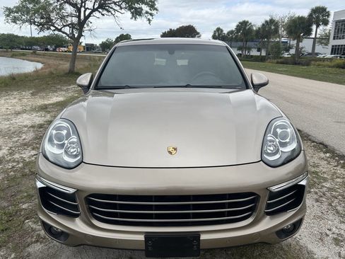 Used 2016 Porsche Cayenne image 3