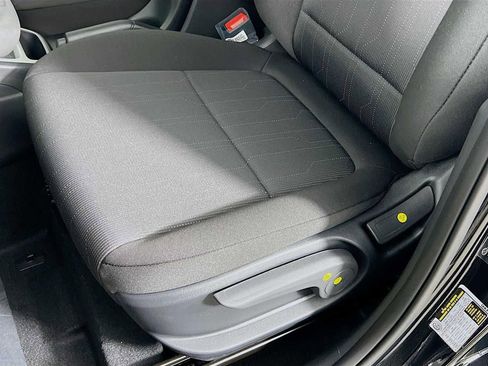 New 2026 Hyundai Venue SE FWD image 17