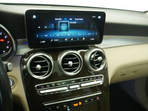 Used 2022 Mercedes-Benz GLC 300 4MATIC image 34
