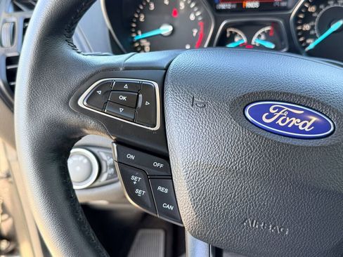 Used 2019 Ford Escape SEL image 28