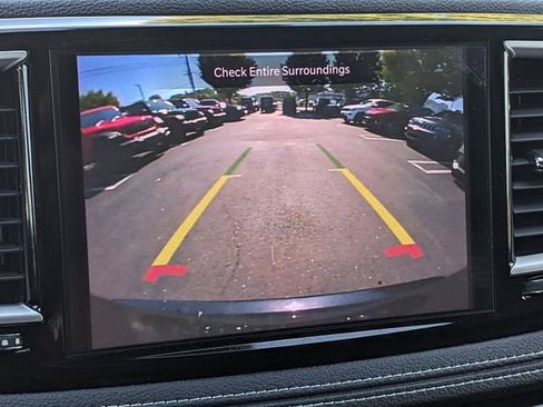 Certified 2021 Chrysler Pacifica Touring-L w/ S Appearance Package image 21