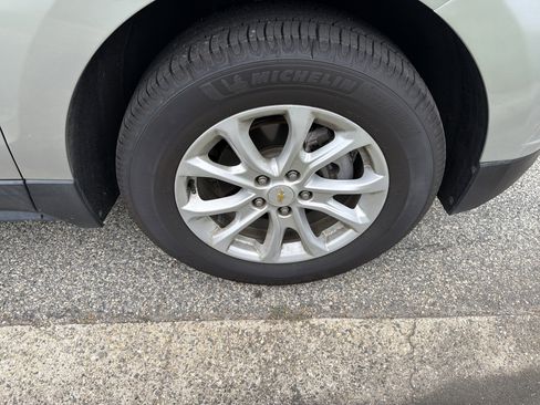 Used 2019 Chevrolet Equinox LT AWD/4WD image 12