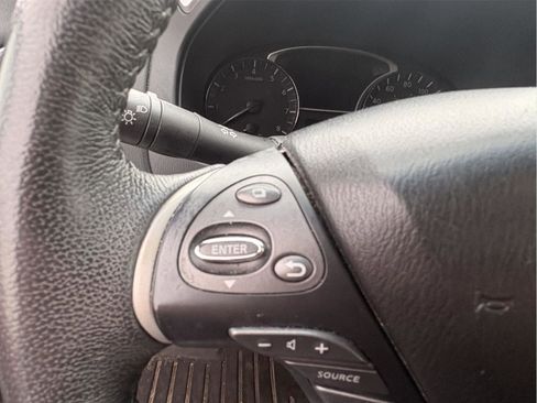 Used 2015 Nissan Pathfinder Platinum image 19