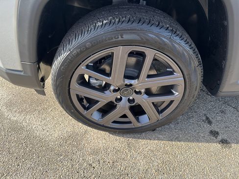 New 2026 Jeep Compass Latitude image 11