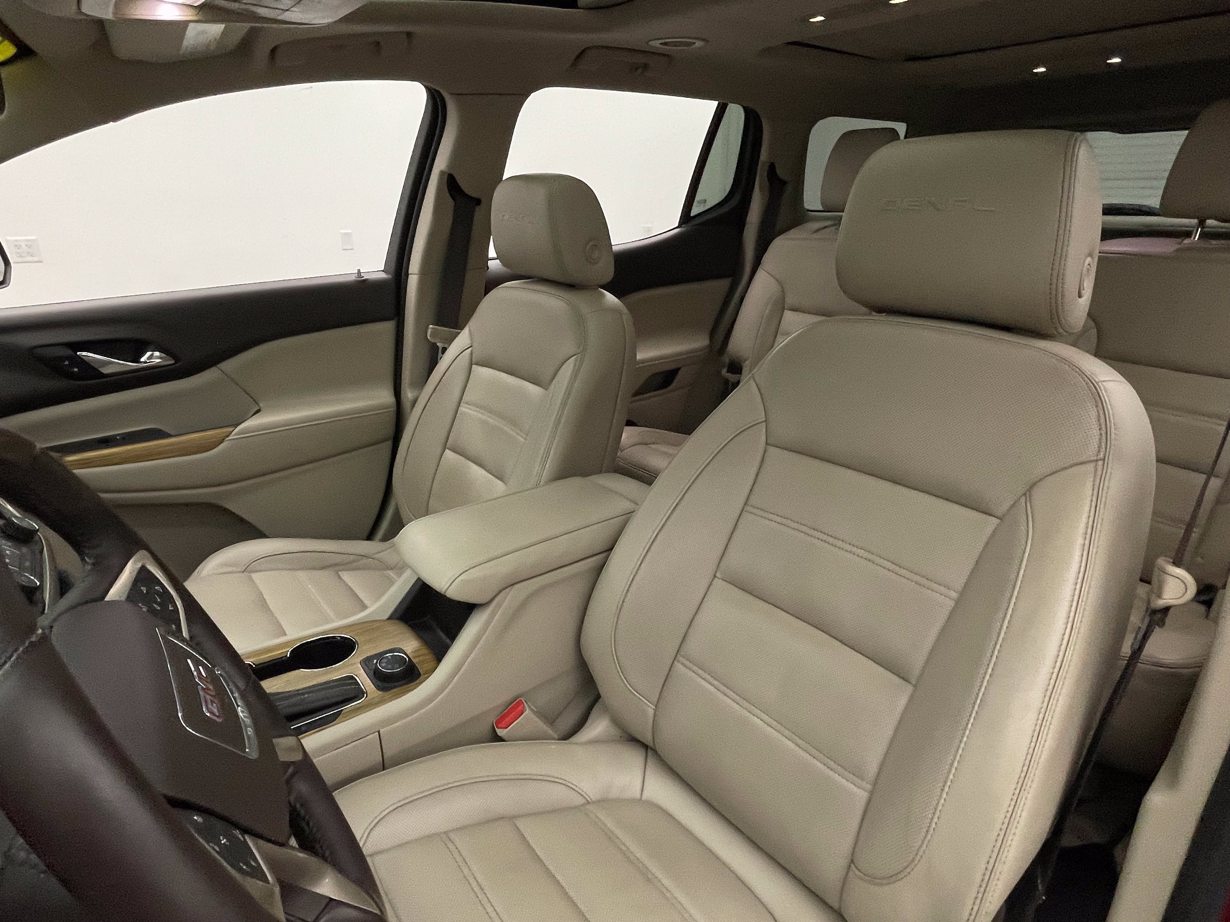 Used 2017 GMC Acadia Denali w/ Technology Package AWD/4WD image 20