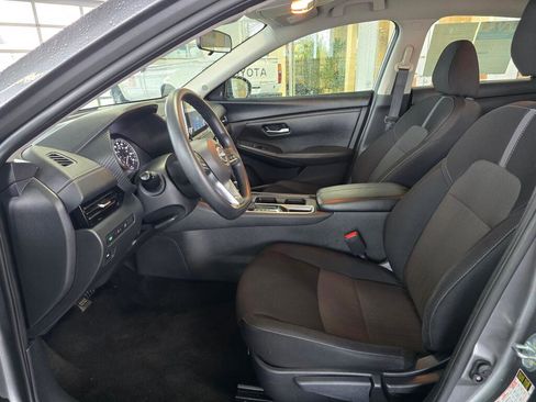 Used 2024 Nissan Sentra SV FWD image 18