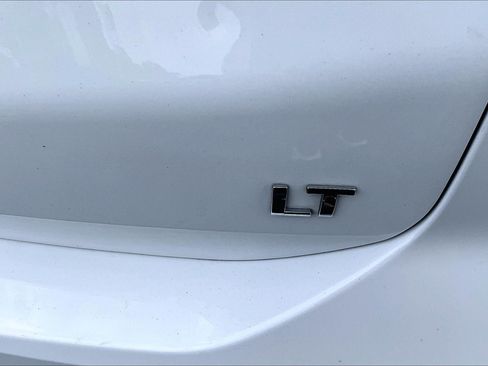 Used 2023 Chevrolet Equinox LT FWD image 8