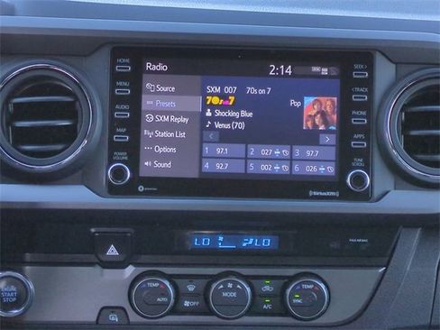 Used 2022 Toyota Tacoma TRD Off-Road w/ Technology Package image 19