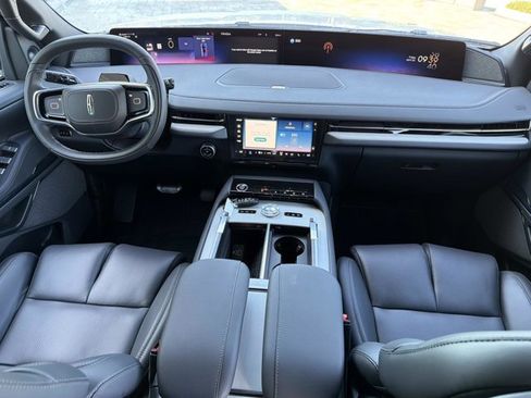 New 2026 Lincoln Navigator L Reserve AWD/4WD image 25