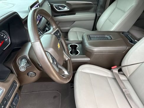Used 2021 Chevrolet Tahoe LT w/ LT Signature Package RWD image 22