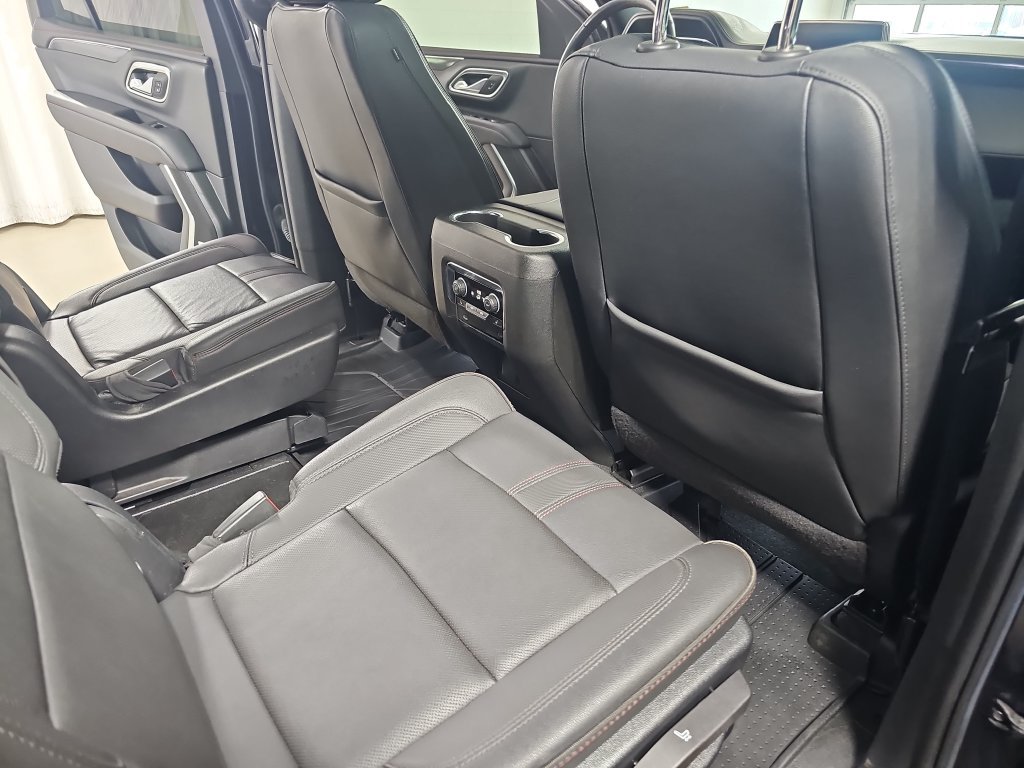 Used 2022 Chevrolet Tahoe RST w/ Luxury Package AWD/4WD image 14
