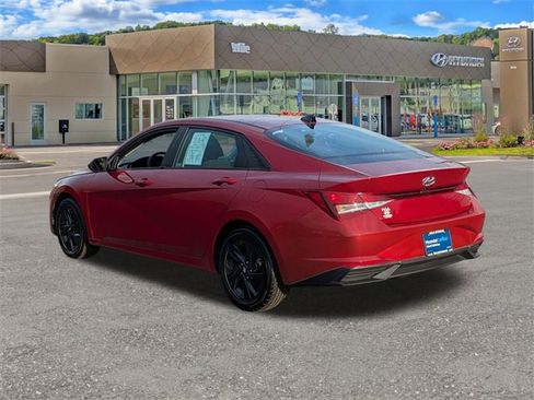 Certified 2023 Hyundai Elantra SEL image 5