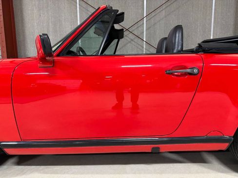 Used 1987 Porsche 911 Carrera RWD image 15