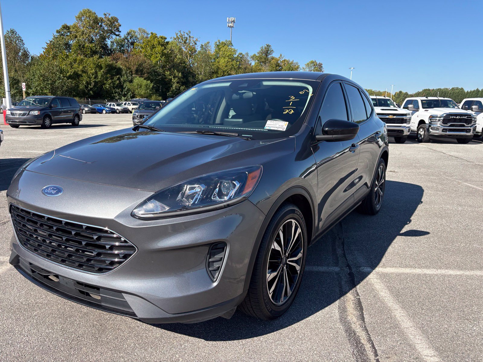 Used 2022 Ford Escape SE w/ SE Sport Appearance Package FWD image 11