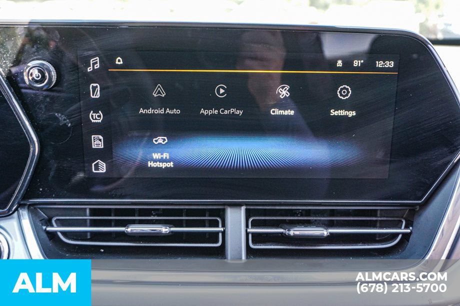 Used 2025 Chevrolet Trax LT FWD image 33
