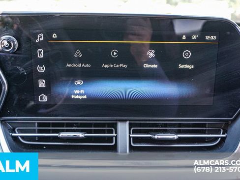 Used 2025 Chevrolet Trax LT FWD image 33