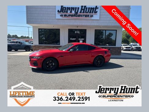 Used 2024 Ford Mustang GT RWD image 1