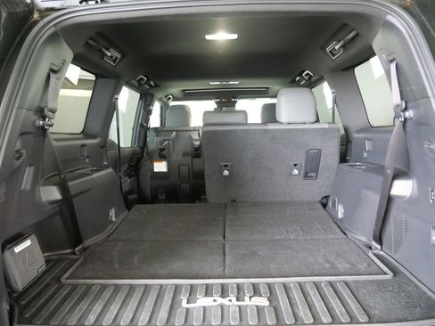 Used 2024 Lexus GX 550 w/ Accessory Package (2T) AWD/4WD image 29