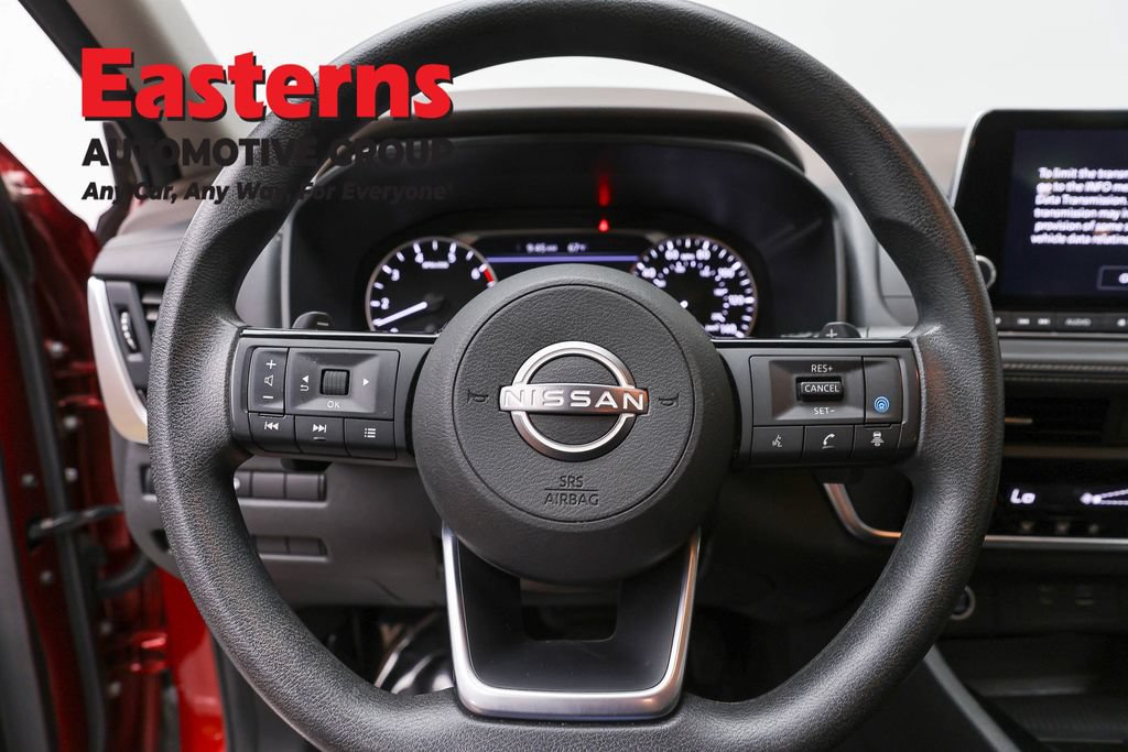 Used 2023 Nissan Rogue SV AWD/4WD image 11
