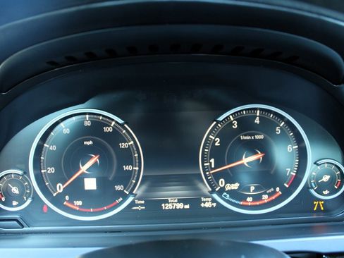 Used 2015 BMW 750i image 23