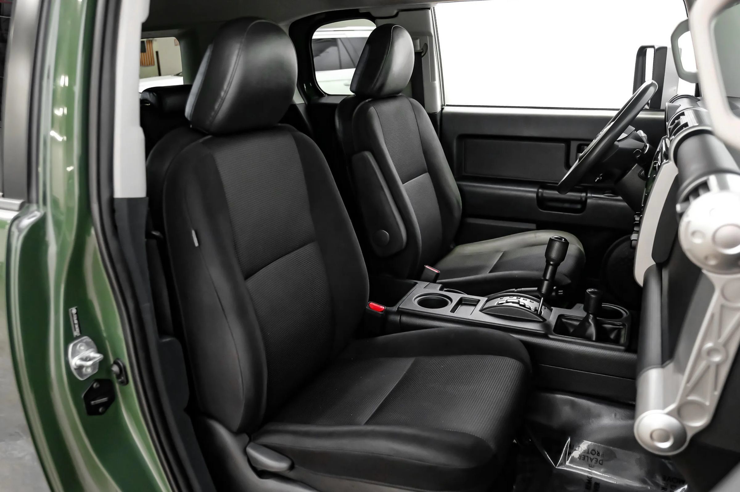 Used 2010 Toyota FJ Cruiser 4WD image 26