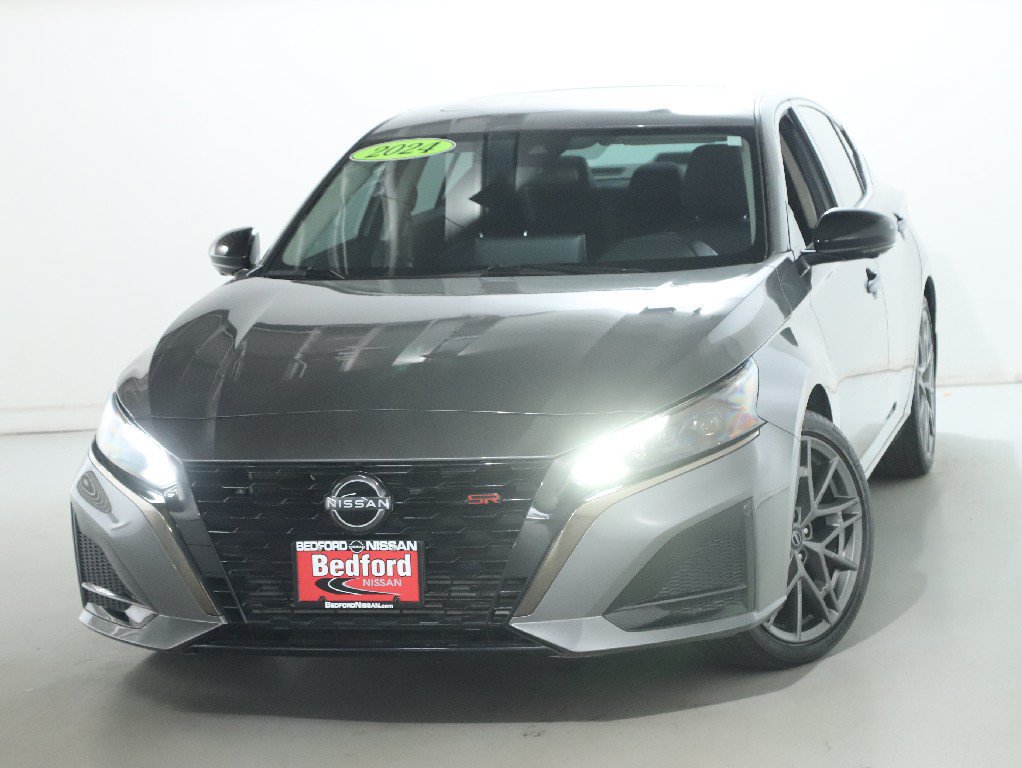 Certified 2024 Nissan Altima 2.0 SR FWD image 5